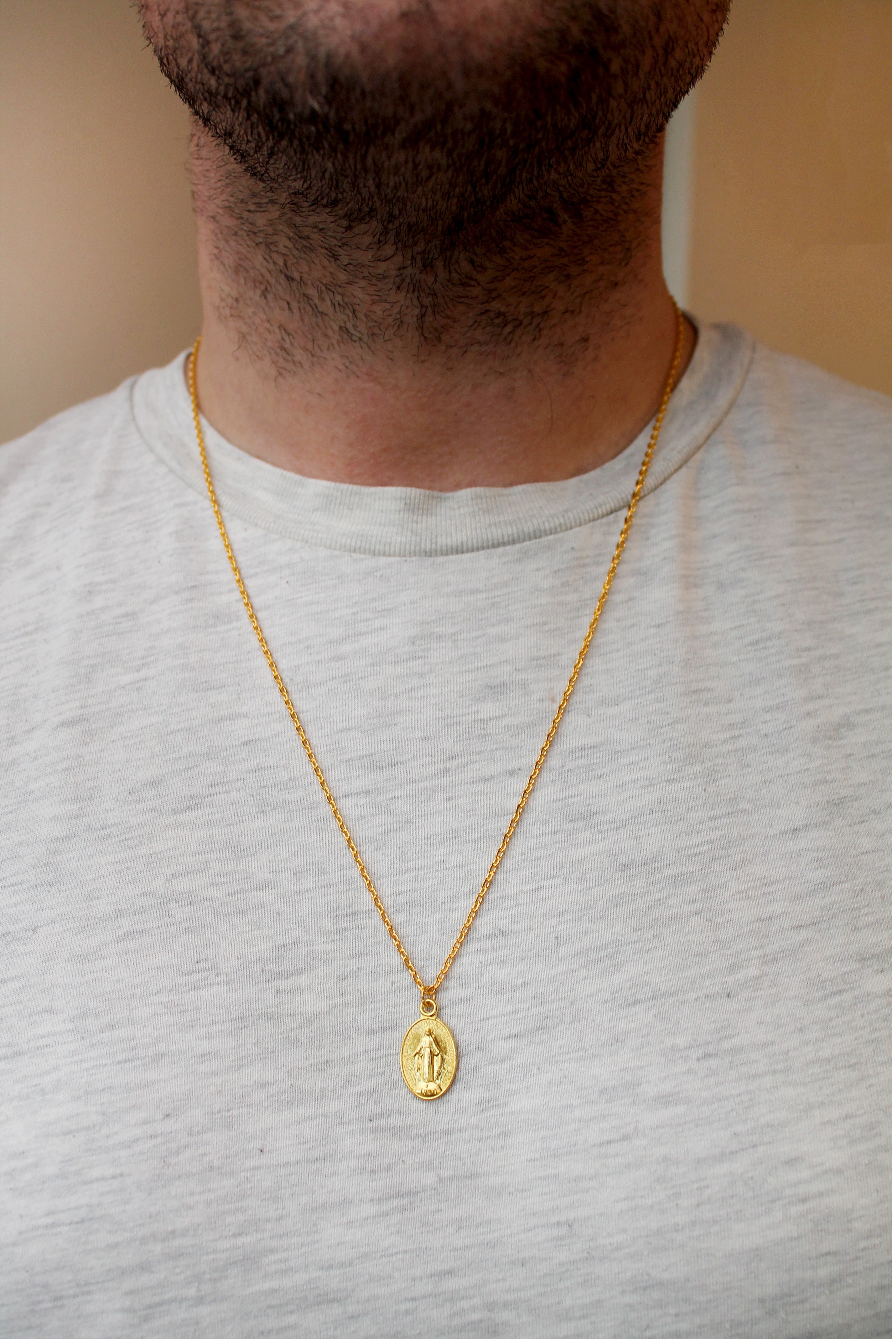 Secondhand 18ct Gold Virgin Mary Necklace